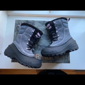 The north face girls gray winter boots 10/11/12